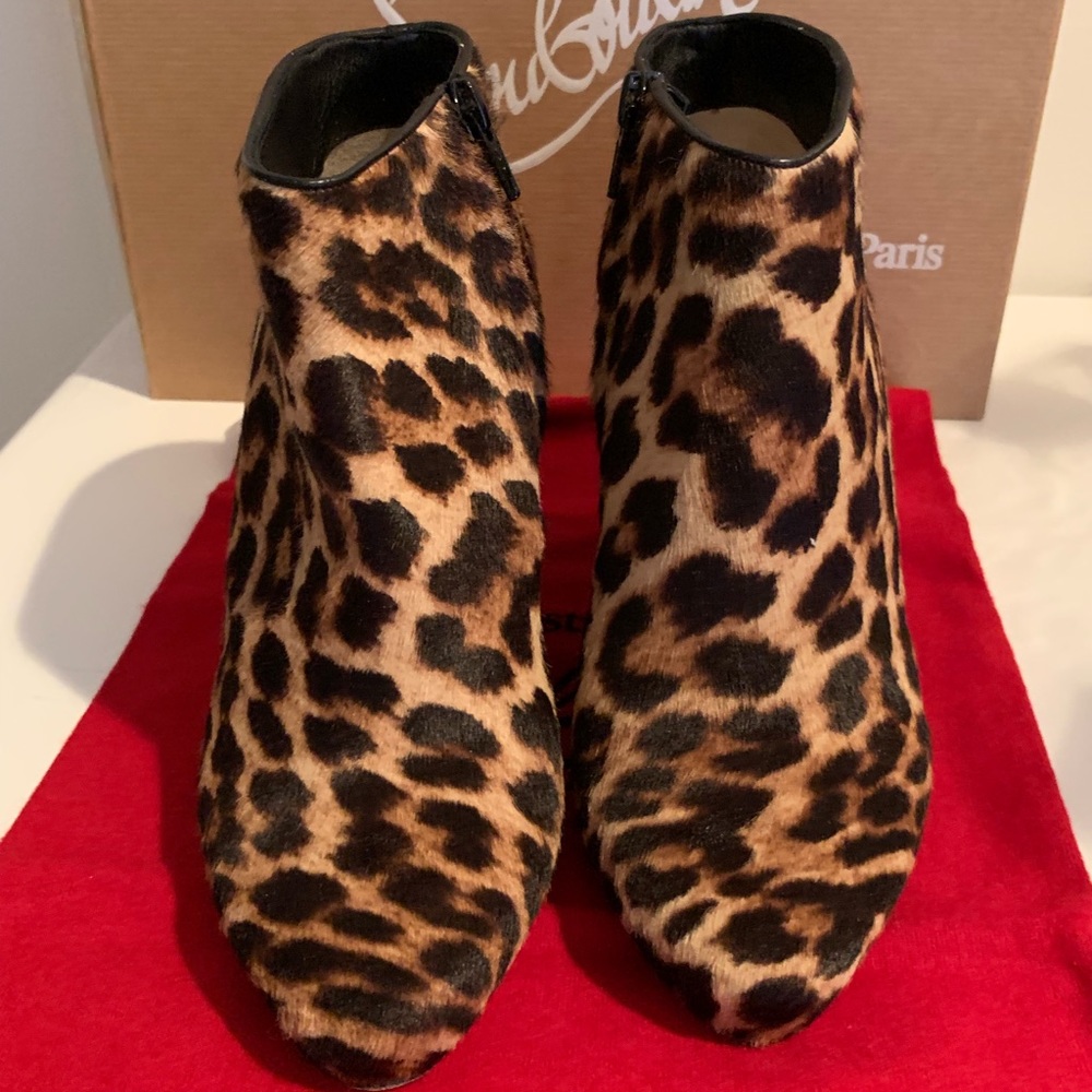 Christian Louboutin Melisa Booty 85 Pony Leopard